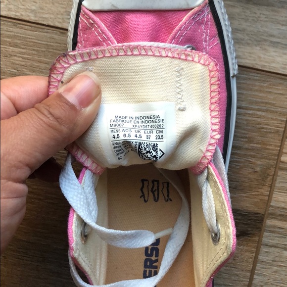 Pink converse - Picture 3 of 3